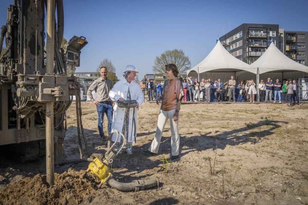 Feestelijke start bouw 54 appartementen Hertoglaan